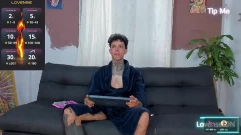 Snapshot of aron_ford chatting on 14, 10, 2025 Aron ford online show from 14, 10, 2025