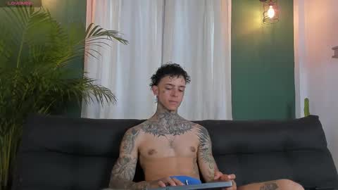 Snapshot of aron_ford chatting on 12, 11, 2025 Aron ford online show from 12, 11, 2025