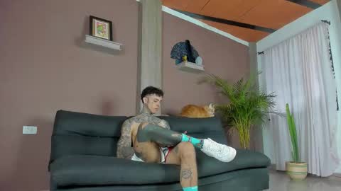 Snapshot of aron_ford chatting on 17, 12, 2025 Aron ford online show from 17, 12, 2025