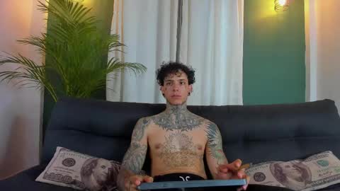 Snapshot of aron_ford chatting on 28, 4, 2026 Aron ford online show from 28, 4, 2026