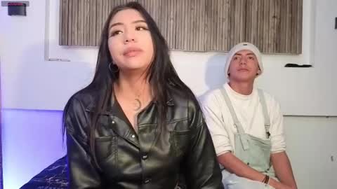 Snapshot of aron_gomez chatting on 14, 10, 2025 aron online show from 14, 10, 2025