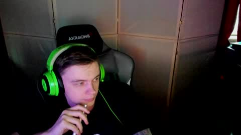 Snapshot of aron_neall chatting on 31, 1, 2025 biggest penis online show from 31, 1, 2025