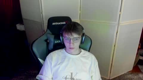 Snapshot of aron_neall chatting on 10, 3, 2025 biggest penis online show from 10, 3, 2025