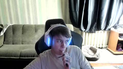 biggest penis  online show from 16, 12, 2025