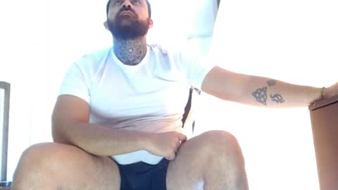 Snapshot of aronmiller404 chatting on 3, 4, 2026 aronmiller online show from 3, 4, 2026