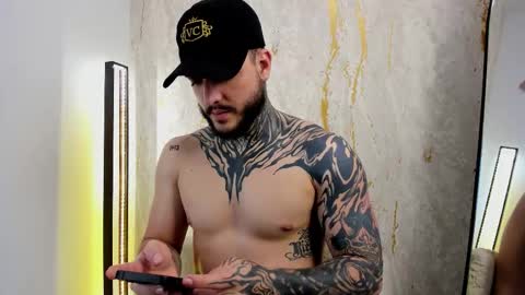 Aron online show from 20, 11, 2025