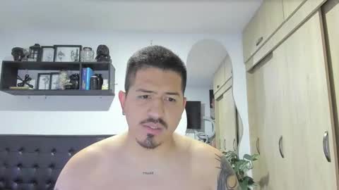 Snapshot of aronwilliams69 chatting on 19, 9, 2025 ARON  Independent model  online show from 19, 9, 2025