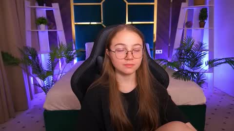 arrinawair online show from 28, 10, 2025