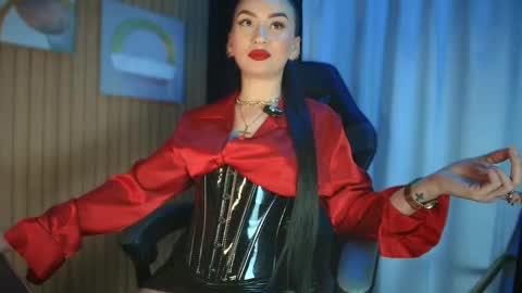    online show from 7, 11, 2025