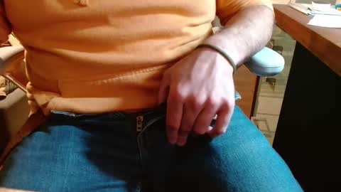 Snapshot of arrrr3 chatting on 21, 10, 2025 arrrr3 online show from 21, 10, 2025