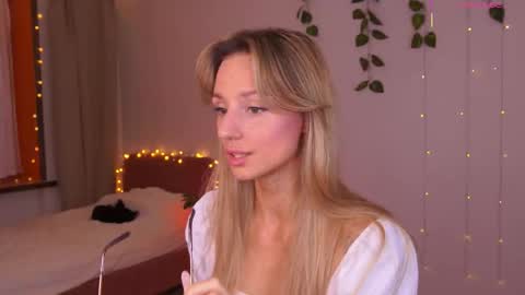 Snapshot of artease chatting on 5, 12, 2025 Arti Next Streams - online show from 5, 12, 2025