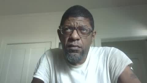 Snapshot of arteblazze chatting on 12, 2, 2026 Arteblazze not daddy boy bitch or nigga online show from 12, 2, 2026