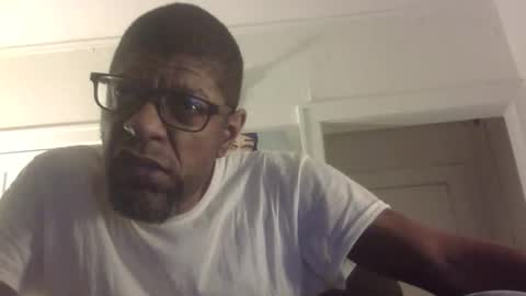 Snapshot of arteblazze chatting on 5, 3, 2026 Arteblazze not daddy boy bitch or nigga online show from 5, 3, 2026