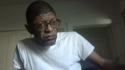 Snapshot of arteblazze chatting on 8, 3, 2026 Arteblazze not daddy boy bitch or nigga online show from 8, 3, 2026