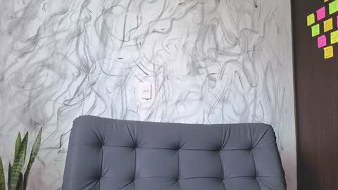   online show from 15, 12, 2025