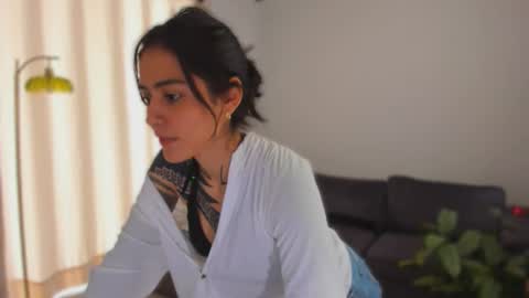 Linda  independent model artgeea online show from 2, 2, 2026