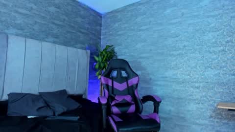 arthurcox_ online show from 7, 11, 2025