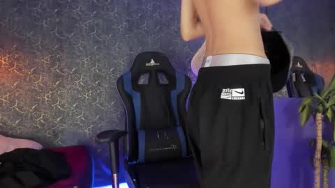 arthurcox_ online show from 16, 11, 2025