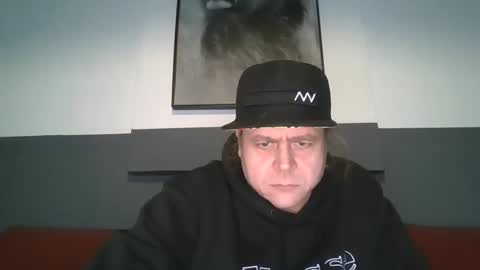 arthure944491 online show from 17, 11, 2025