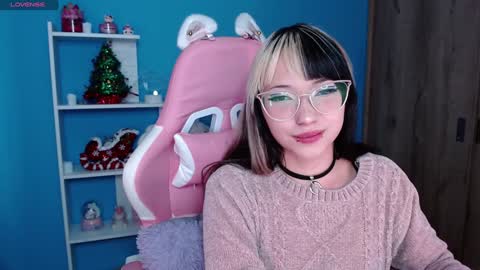 Snapshot of artic_love chatting on 6, 12, 2024 Lenna online show from 6, 12, 2024
