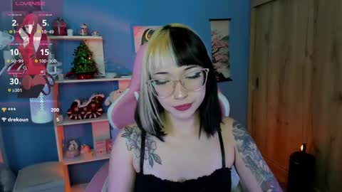 Snapshot of artic_love chatting on 27, 2, 2025 Lenna online show from 27, 2, 2025