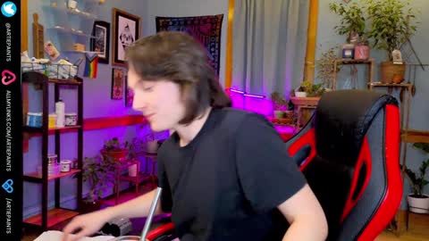 Artie Paints online show from 7, 12, 2024