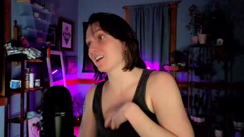Artie Paints online show from 18, 12, 2024