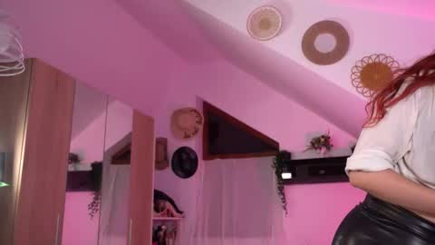 Amalia online show from 14, 9, 2025