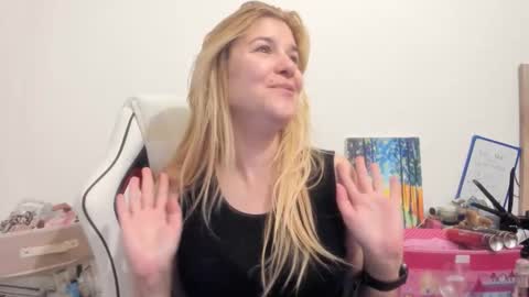 MIA online show from 28, 10, 2025