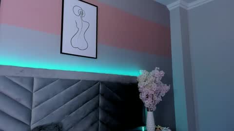 ARY THOMPSON online show from 10, 12, 2024