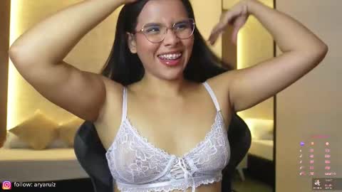 Snapshot of arya_ruiz chatting on 21, 10, 2025 Arya online show from 21, 10, 2025
