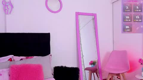 Snapshot of aryane_art_ chatting on 19, 11, 2025 carol online show from 19, 11, 2025