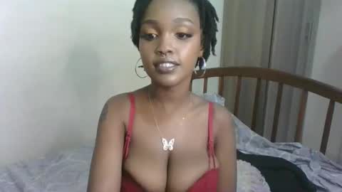 Snapshot of ashanti_reign chatting on 28, 9, 2025 ashanti_reign online show from 28, 9, 2025