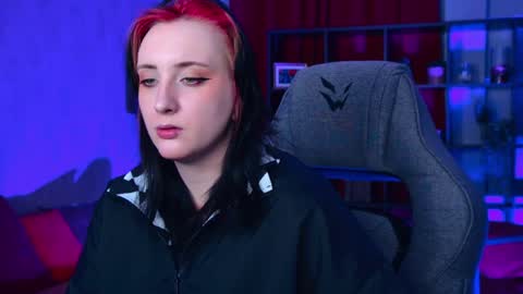 Snapshot of asheluck chatting on 6, 4, 2026 AshleyAshe online show from 6, 4, 2026