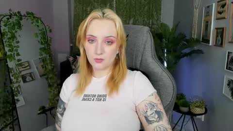 AshleyAshe  online show from 11, 5, 2026