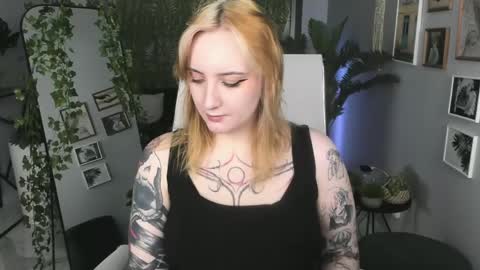 AshleyAshe  online show from 15, 5, 2026