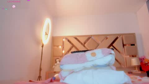Snapshot of ashelydainii chatting on 21, 4, 2026 Dainii INSTAGRAM MANELLYANGEL online show from 21, 4, 2026