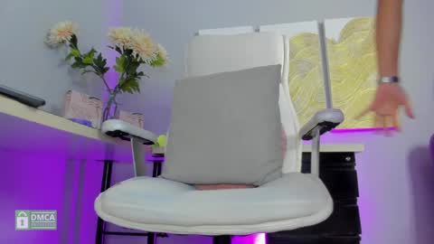 Snapshot of ashleey_thompsonn chatting on 15, 12, 2024 Ashley online show from 15, 12, 2024