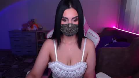 Snapshot of ashley__cooper__ chatting on 3, 3, 2025 Yasmina online show from 3, 3, 2025