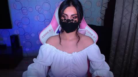   Yasmina   online show from 7, 11, 2025