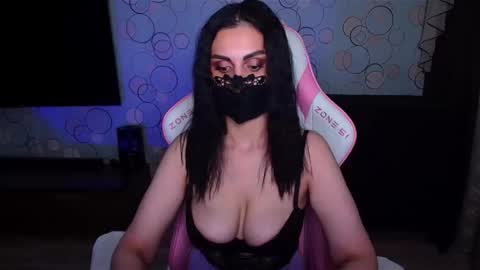   Yasmina   online show from 25, 2, 2026