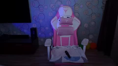   Yasmina   online show from 1, 4, 2026