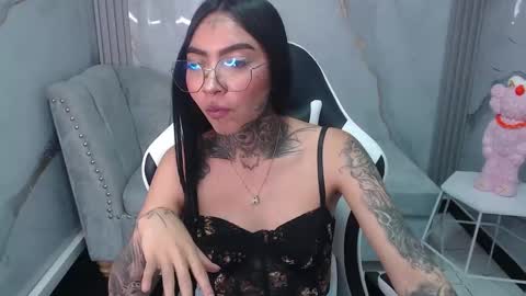 ashley_blum_v online show from 18, 9, 2025