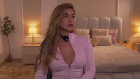  Ashley  online show from 22, 11, 2025