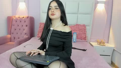 ashley_petit online show from 10, 5, 2026