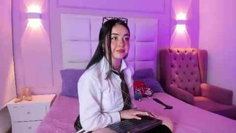 Snapshot of ashley_petit chatting on 18, 7, 2026 ashley_petit online show from 18, 7, 2026