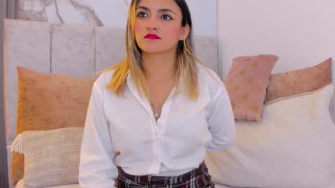 Camila online show from 28, 1, 2025