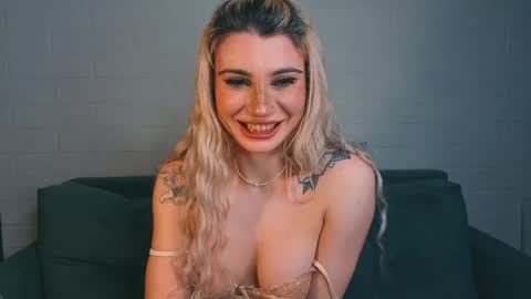 Snapshot of ashley_urban chatting on 25, 4, 2026 Ashley online show from 25, 4, 2026