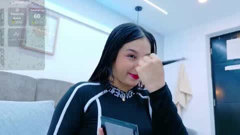 Ashley Evans online show from 8, 9, 2025