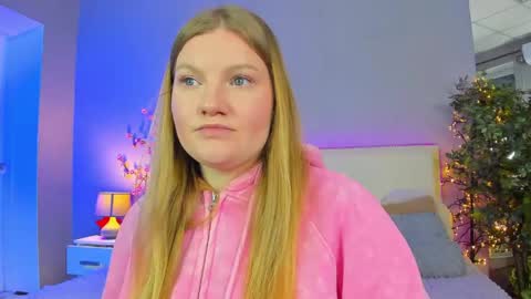 AshleyJonse online show from 5, 5, 2026